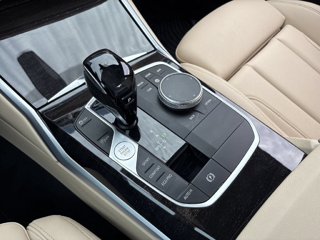 Used 2020 Jet Black BMW 330i xDrive image 20