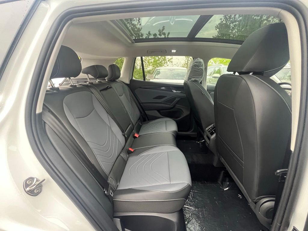New 2026 White/off-white Volkswagen 2.0T SE image 23
