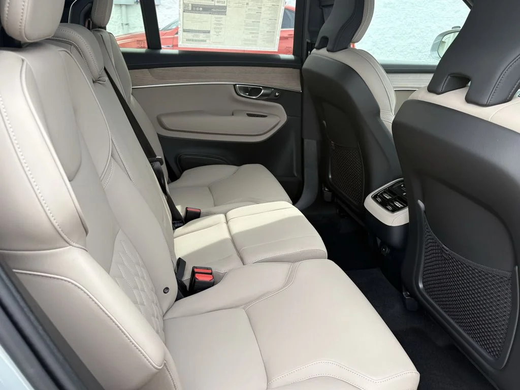 2026 Volvo XC90 Plus - Photo 25