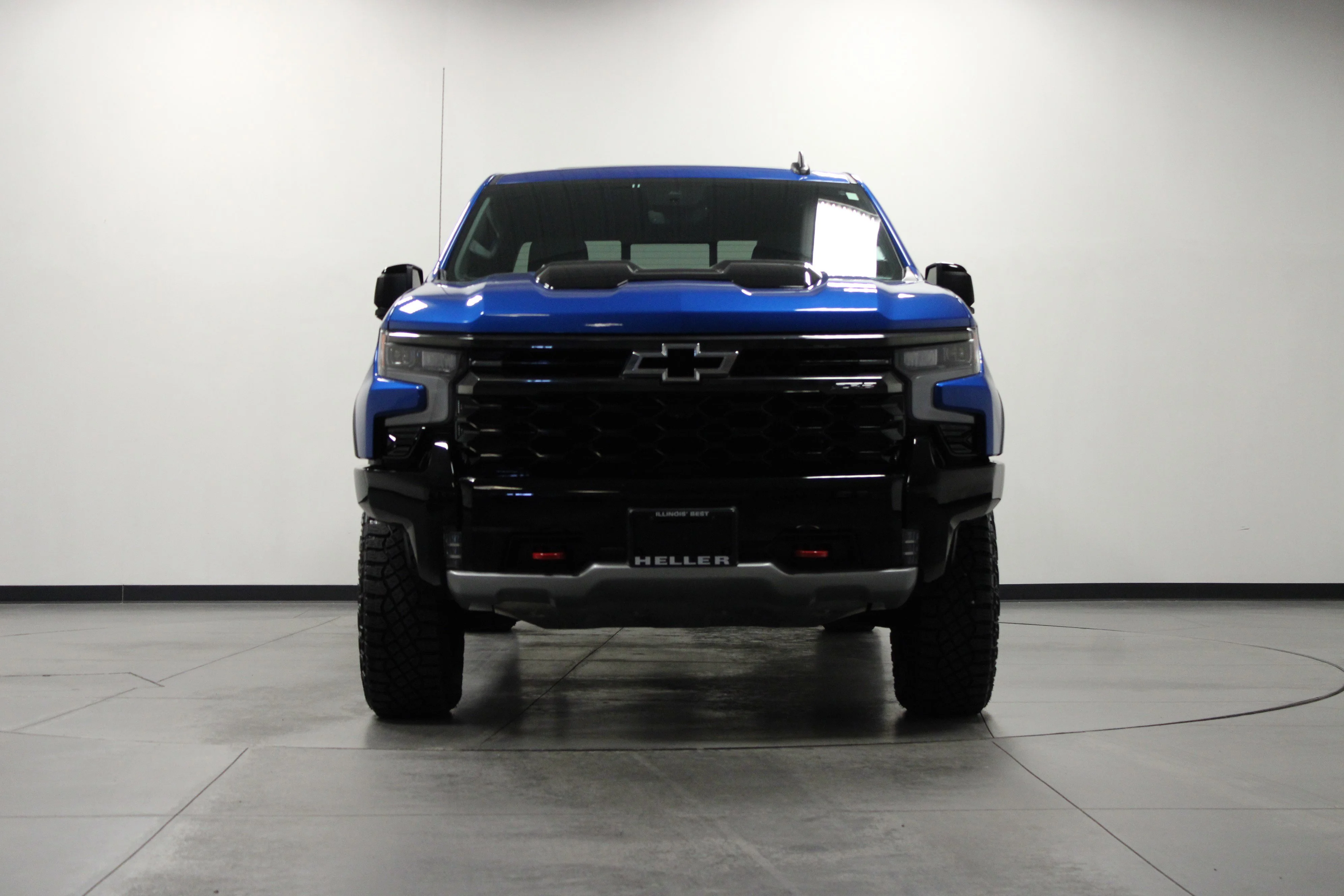 Used 2023 Glacier Blue Metallic Chevrolet ZR2 image 9