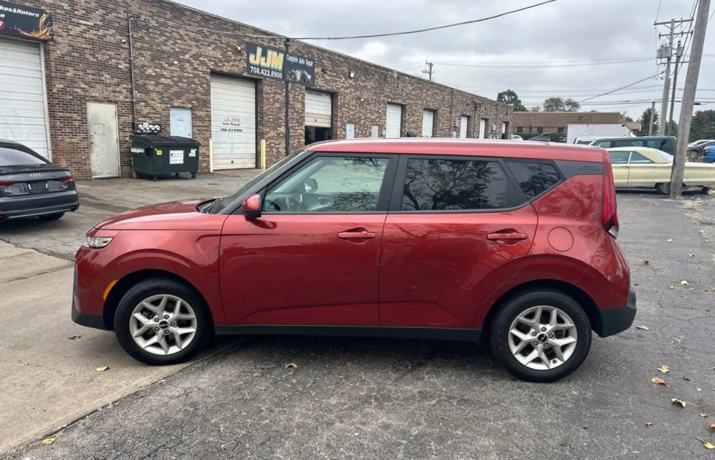 Used 2022 Orange Kia LX image 14