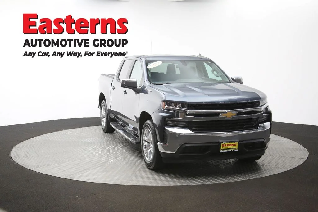 Used 2020 Gray Chevrolet LT image 49