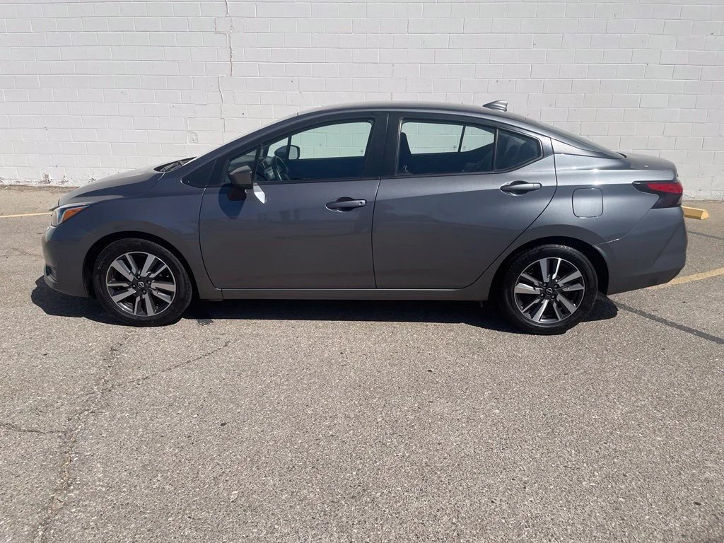 2023 Nissan Versa Sedan SV - Photo 3