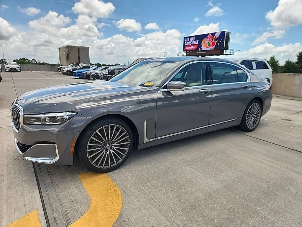Used 2022 Bernina Grey Amber Effect Metallic BMW 740i image 1