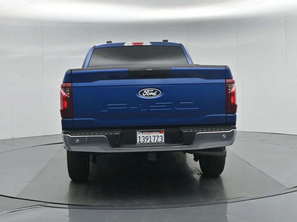 New 2026 Oxford White Ford XLT image 23