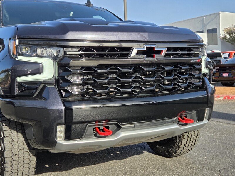 Used 2022 Gray Chevrolet ZR2 image 9