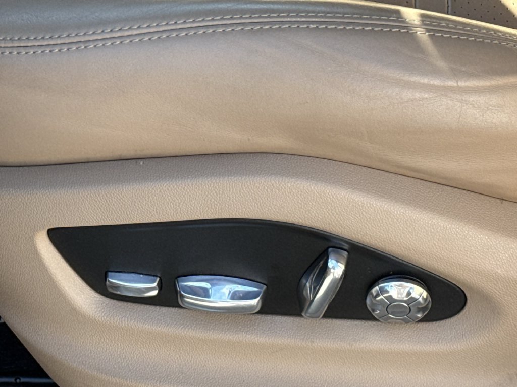 Used 2020 Blue Porsche Base image 4