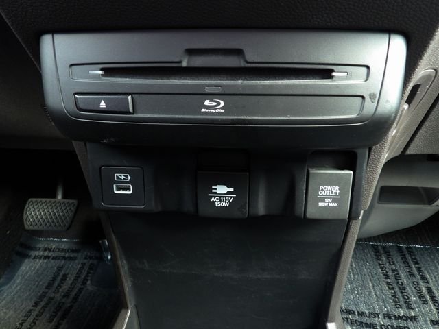 Used 2022 Lunar Silver Metallic Honda Touring image 34