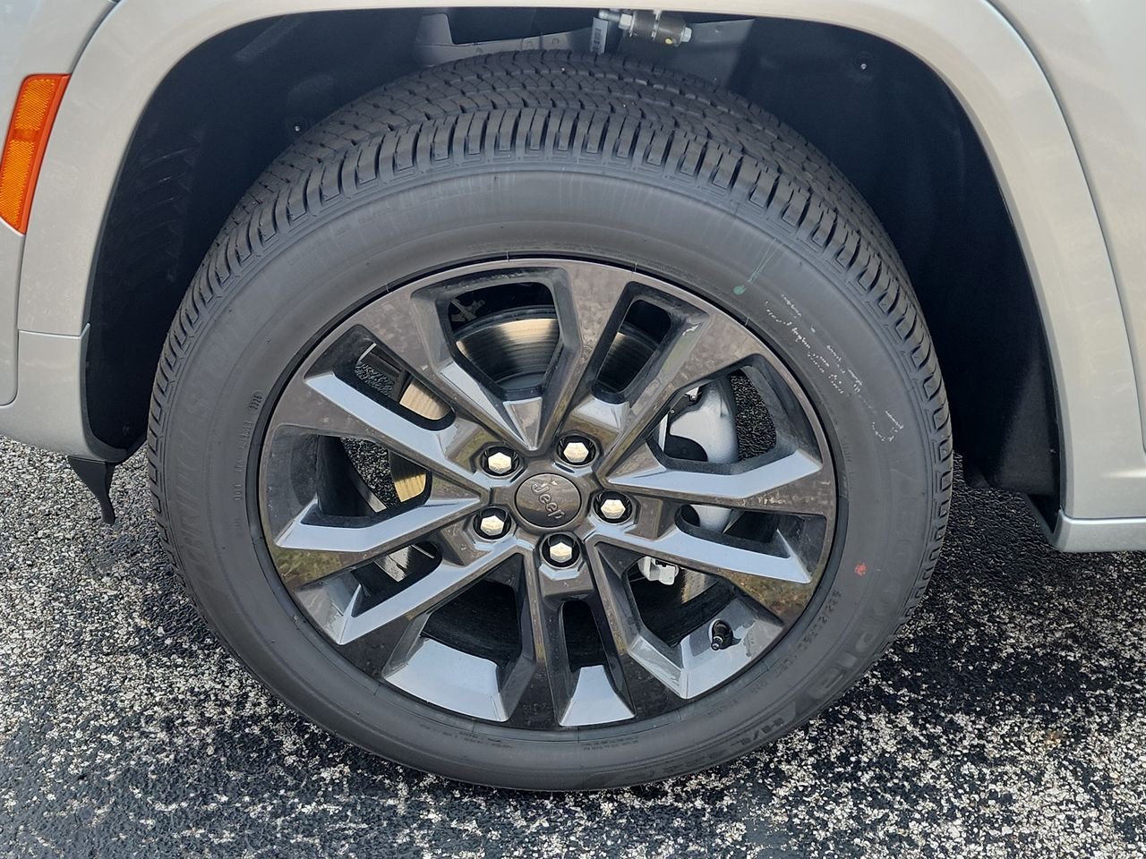 New 2026 Silver Jeep Limited Reserve image 10