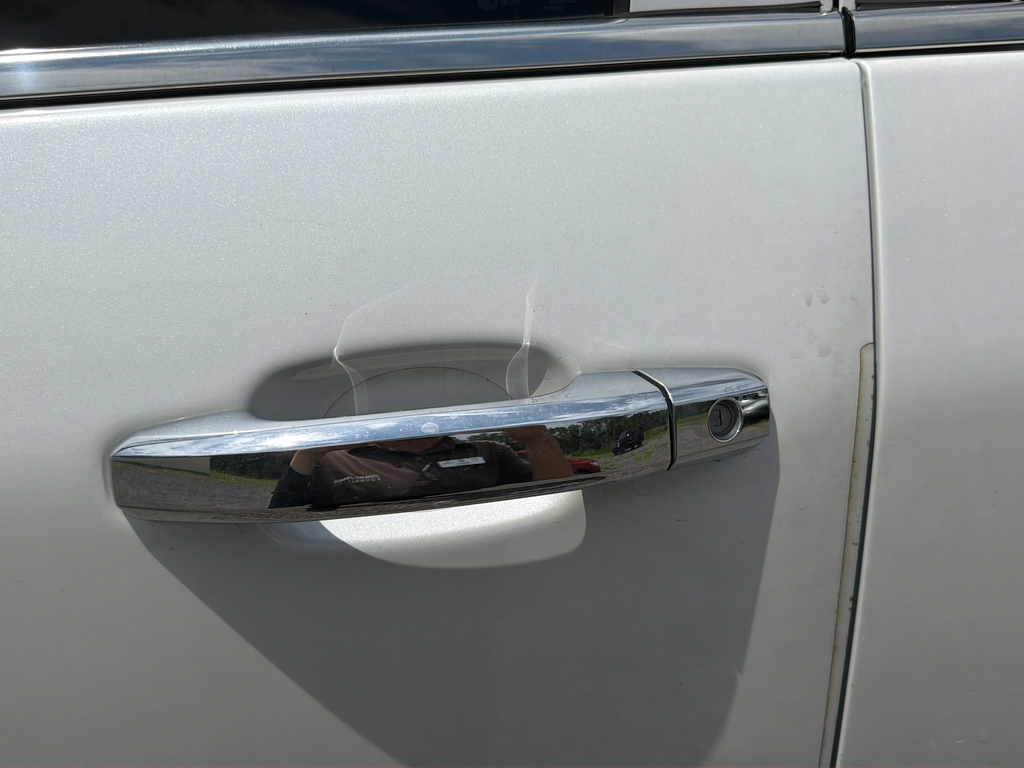 Used 2017 White Frost GMC Denali image 28