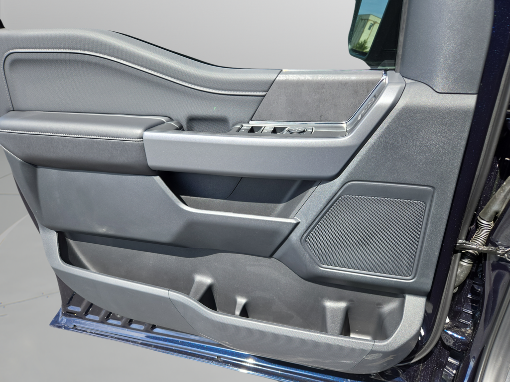 New 2026 Antimatter Blue Metallic Ford XLT image 15