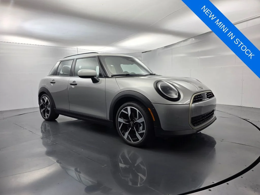 2026 MINI Hardtop Cooper S Signature's photo