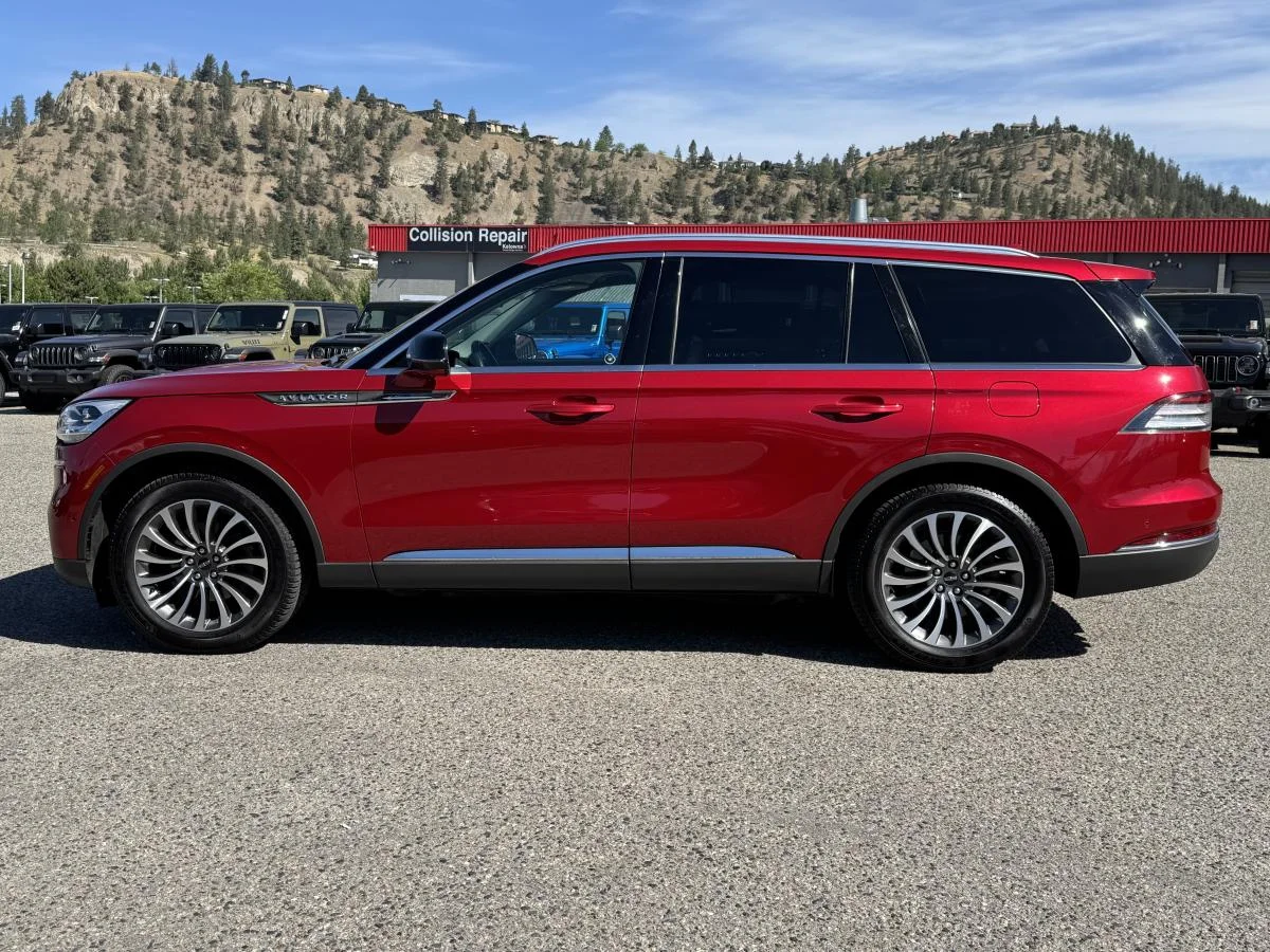 Used 2020 Red Lincoln Reserve Awd image 10
