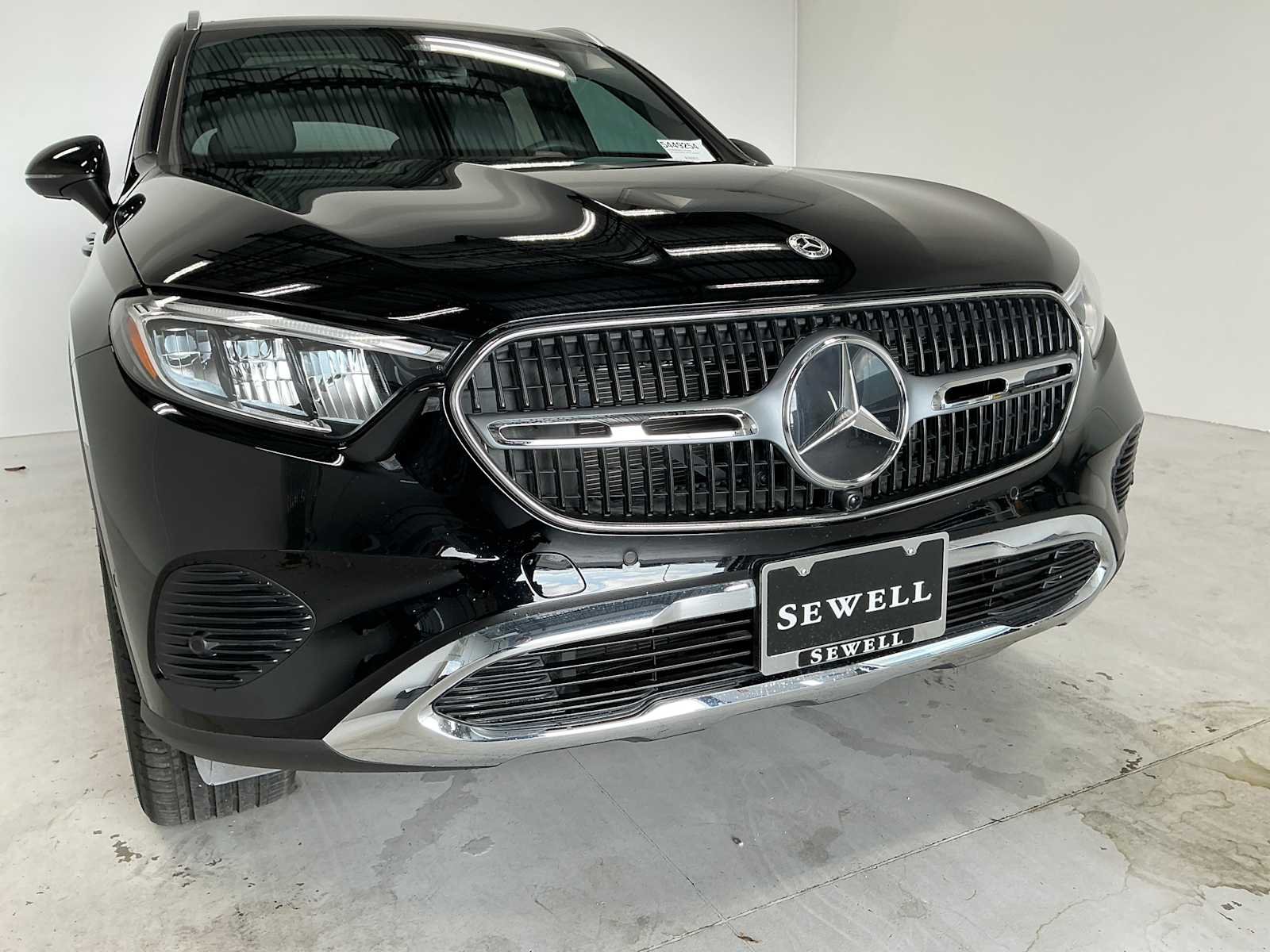 Certified Used 2026 Black Mercedes-Benz GLC 300 image 5