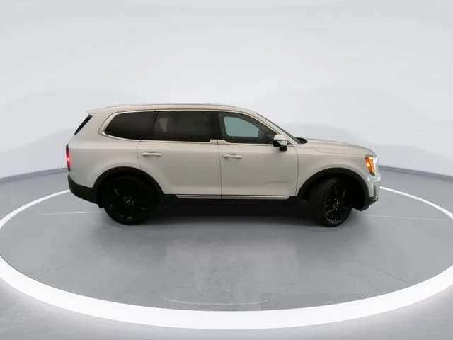 Used 2021 White Kia SX image 7