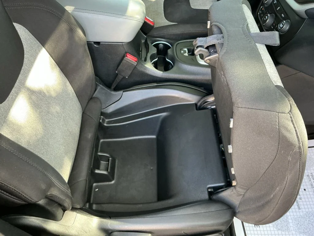 Used 2014 Black Jeep Latitude image 27