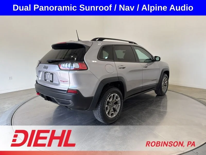 Used 2022 Silver Jeep Trailhawk image 7