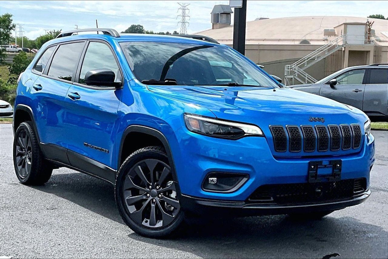 Used 2021 Hydro Blue Pearlcoat Jeep 80th Anniversary 4x4 image 35