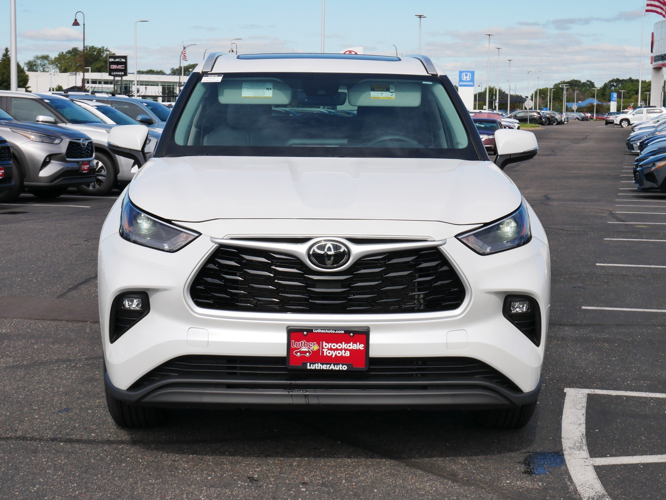 Certified Used 2026 Wind Chill Pearl Toyota XLE image 2