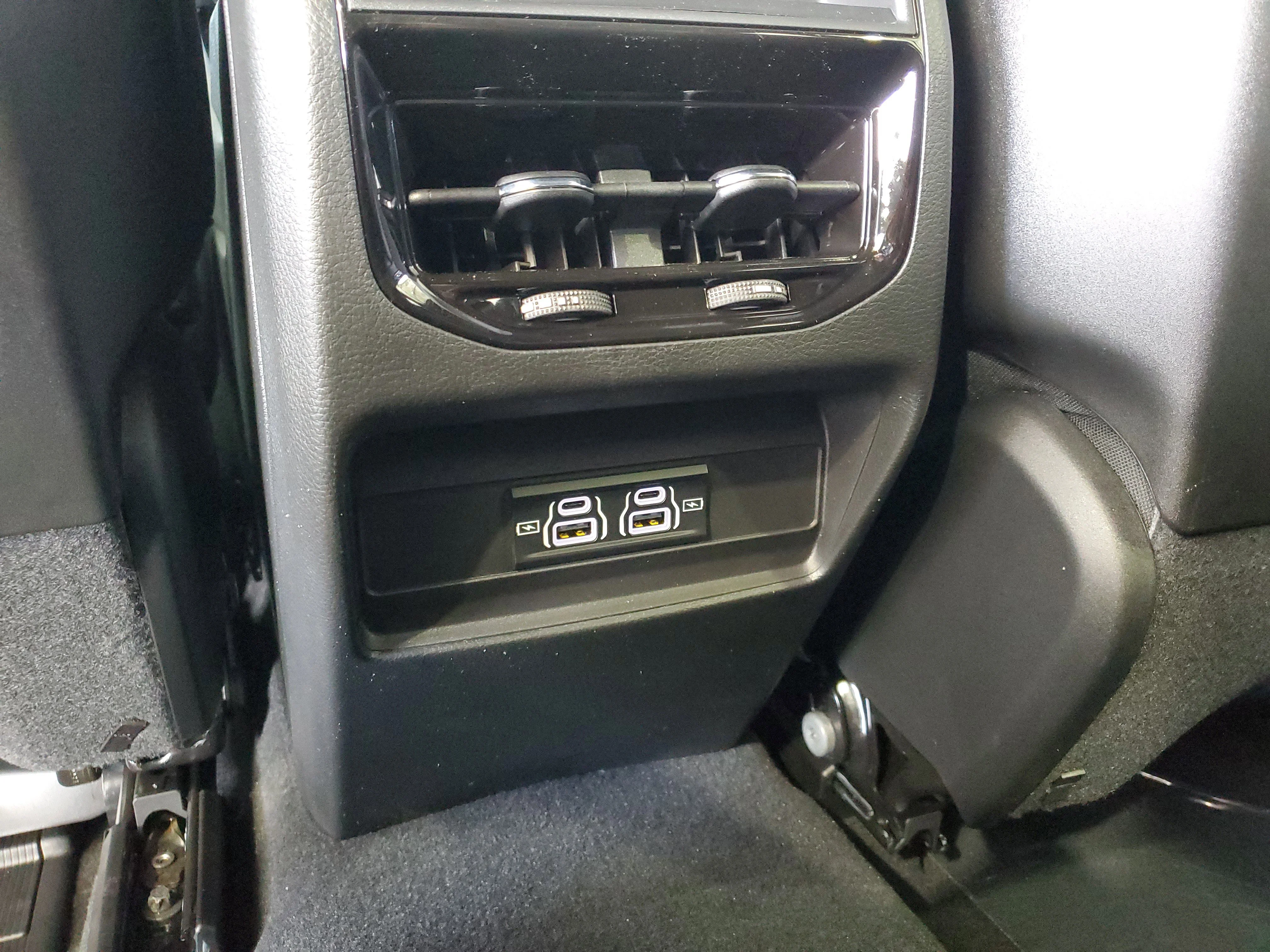 New 2026 Bright White Clear-Coat Exterior Paint Jeep Laredo image 12