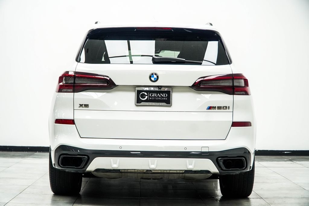 Used 2022 White BMW M50i image 12