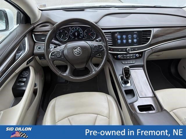 Used 2017 White Frost Tricoat Buick Premium image 8