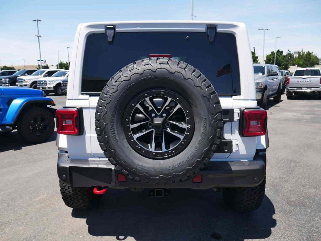 New 2026 Bright White Clear-Coat Exterior Paint Jeep  image 21