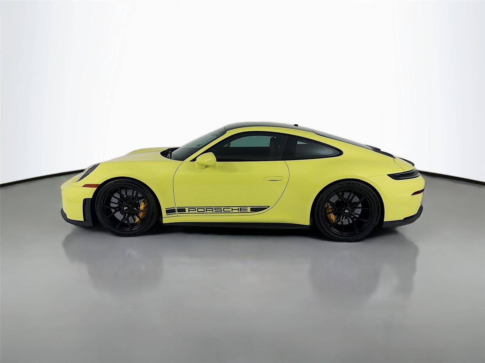 Used 2026 Cartagena Yellow Metallic Porsche GT3 image 2