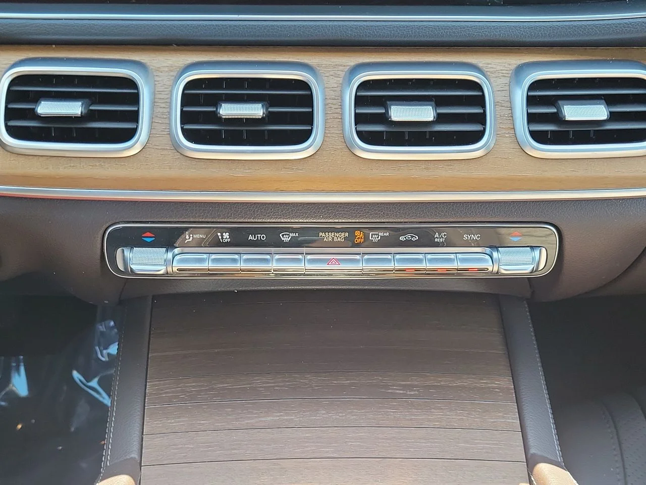 Certified Used 2022  Mercedes-Benz GLE 350 image 18