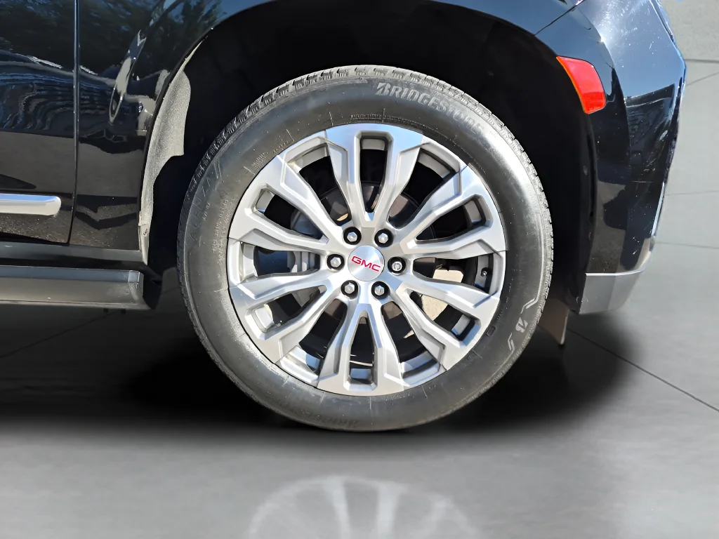 Used 2022 Black GMC Denali image 13