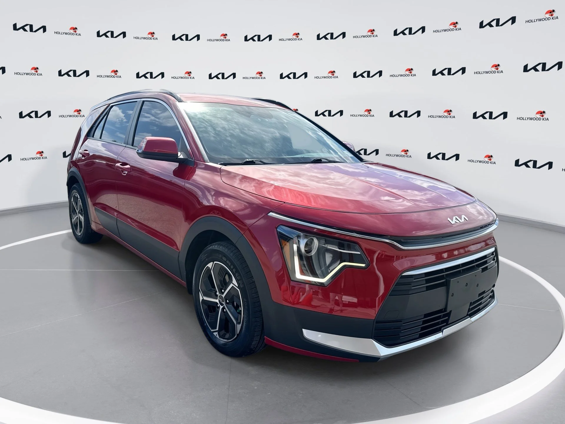 2023 Kia Niro EX HEV's photo