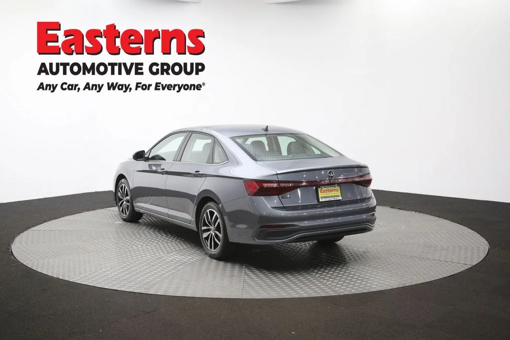 Used 2025 Gray Volkswagen 1.5T SE image 63