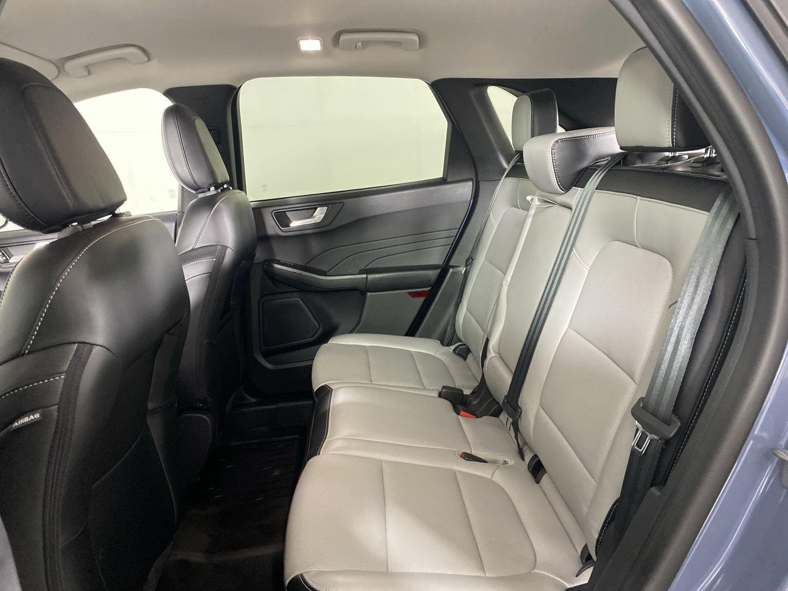 Used 2023 Vapor Blue Ford Platinum image 27