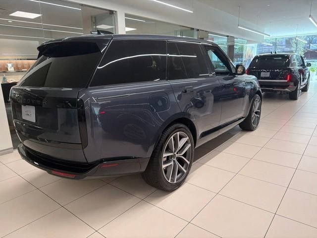 New 2026 Varesine Blue Land Rover SE image 4