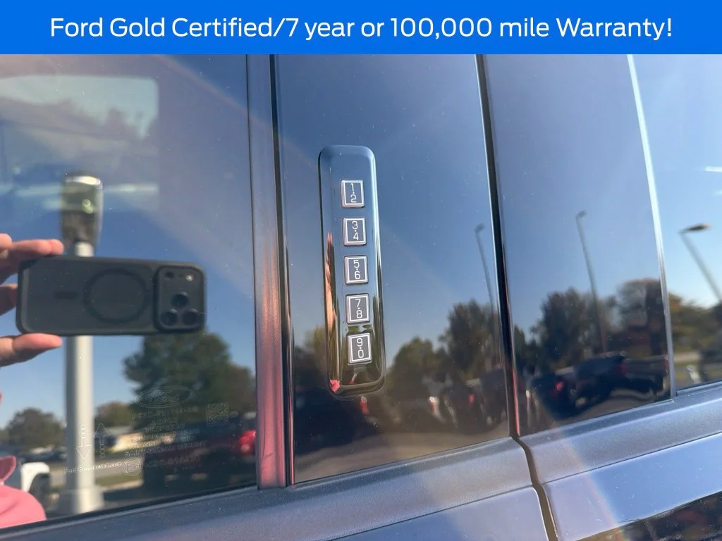 Used 2023 Black Ford XLT image 13