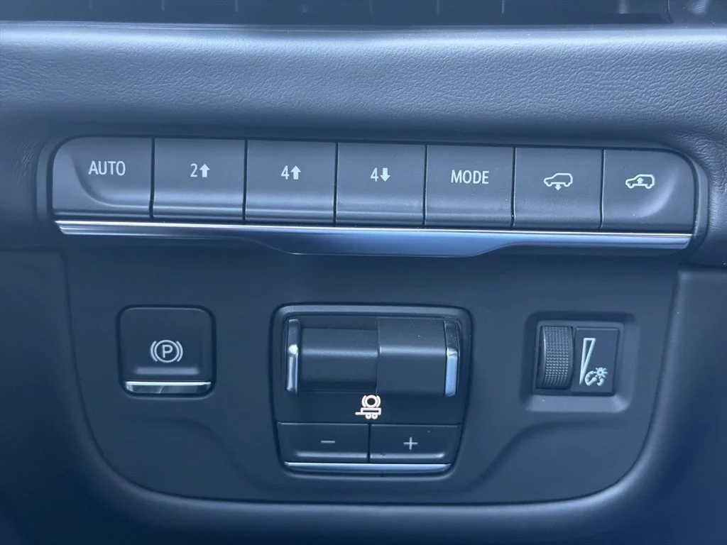 Used 2026 Black Cadillac Platinum Sport image 18
