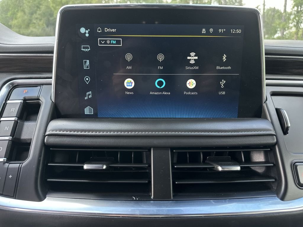 2024 Chevrolet Suburban LT - Photo 13