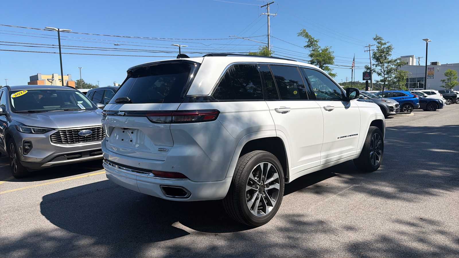 Used 2023 Bright White Clearcoat Jeep Overland image 7