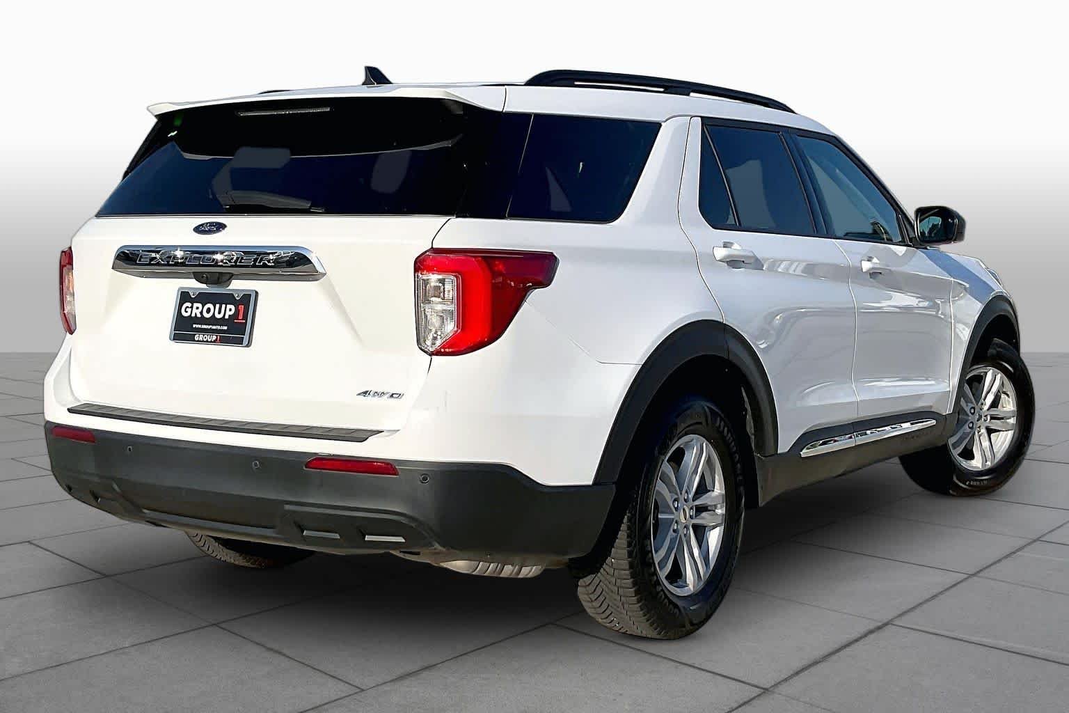 Used 2024 Oxford White Ford XLT image 13