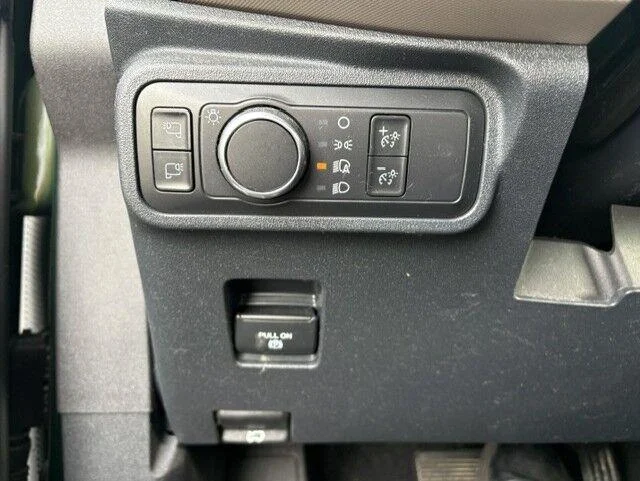 Used 2022 Eruption Green Ford Wildtrak Advanced image 21