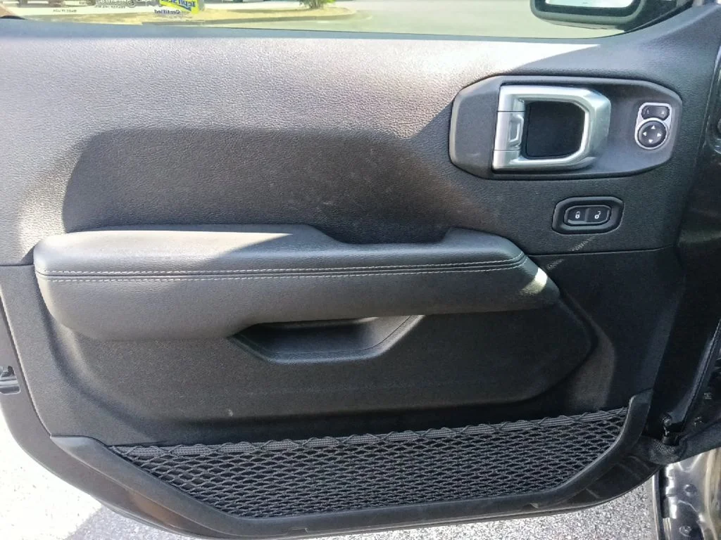 Used 2021 Gray Jeep Overland image 11