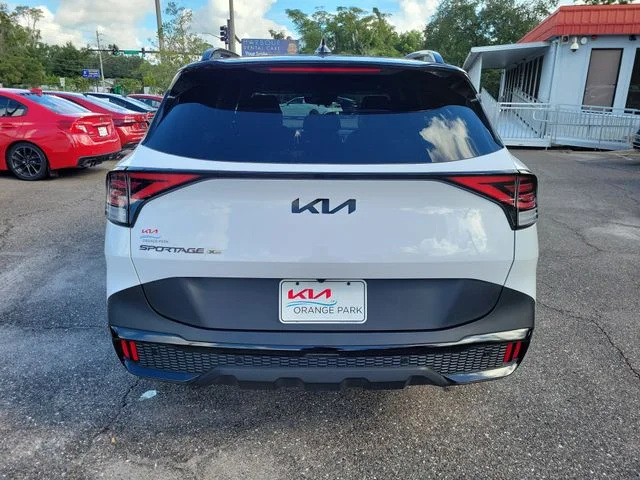 Used 2025 White Kia X-Pro Prestige image 8