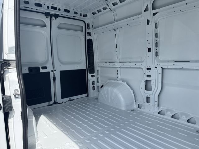 New 2026 White RAM Base image 16