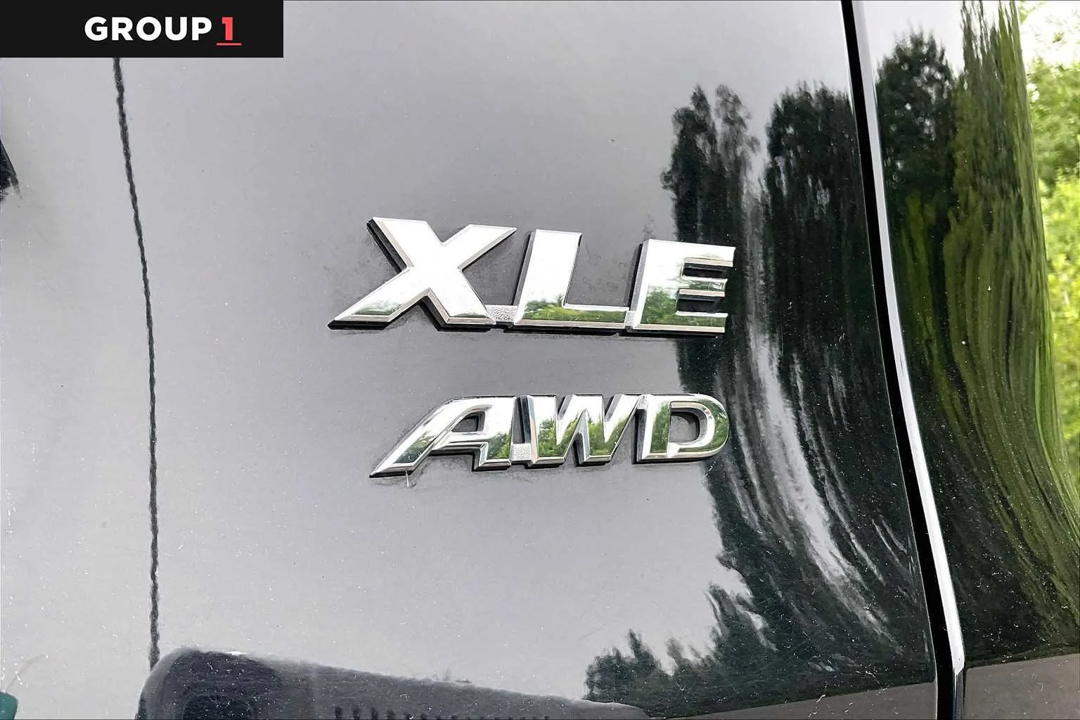 Used 2025 Midnight Black Metallic Toyota XLE image 10