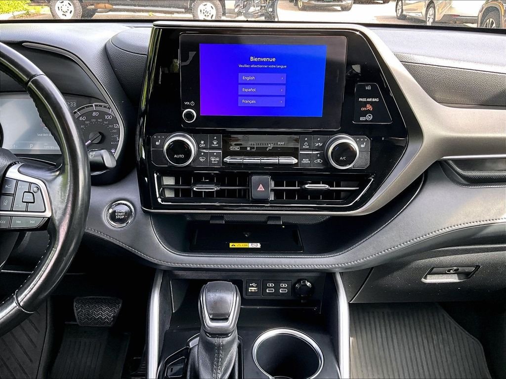 Used 2023 Black Toyota XLE image 18