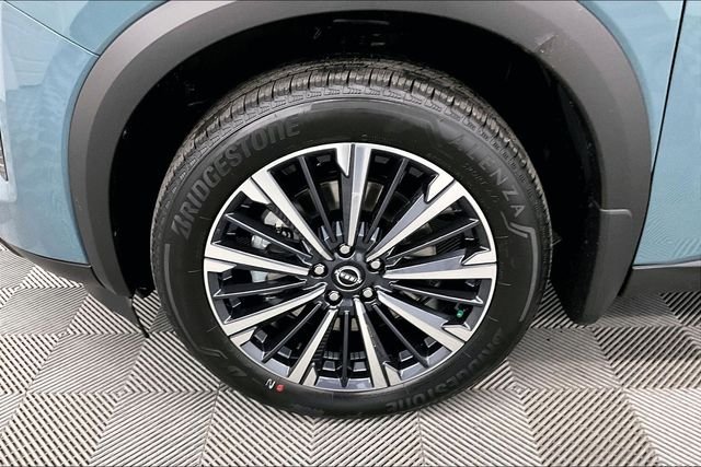 New 2026 Baltic Teal Nissan Platinum image 13