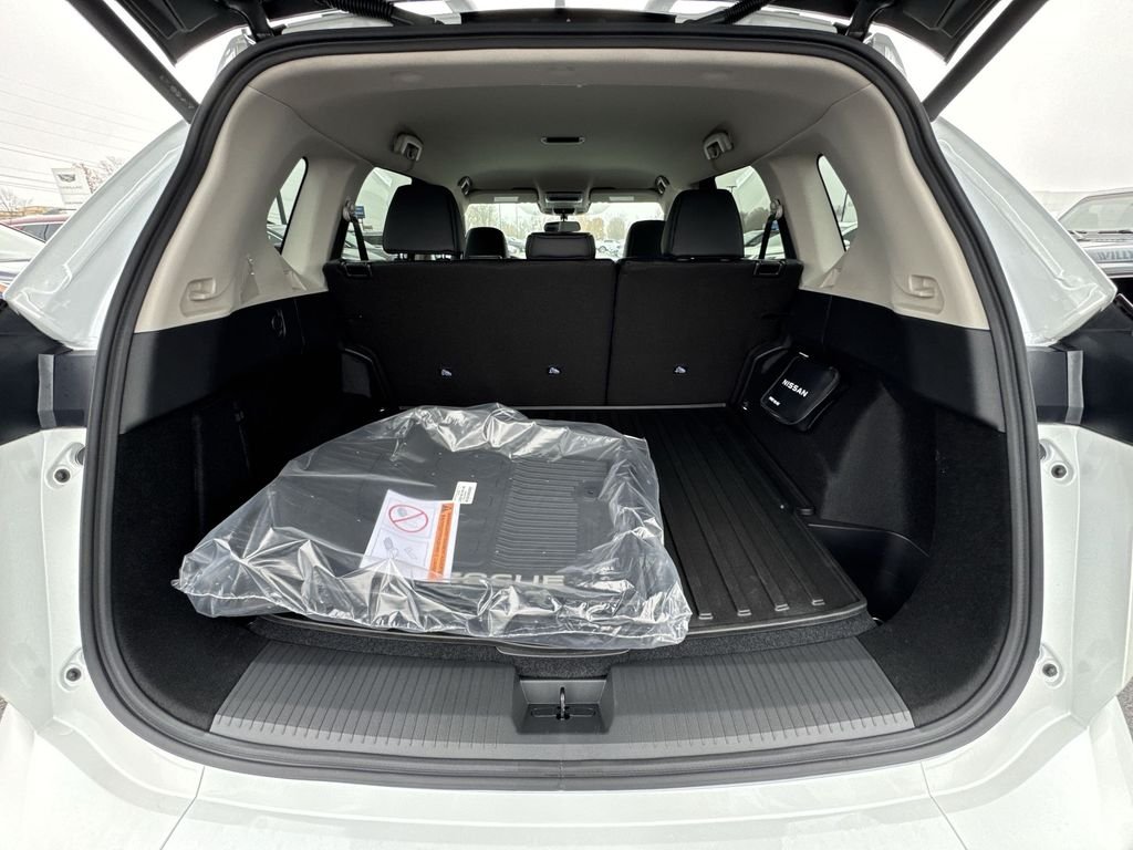New 2026 Everest White Pearl TriCoat Nissan Rock Creek® image 22