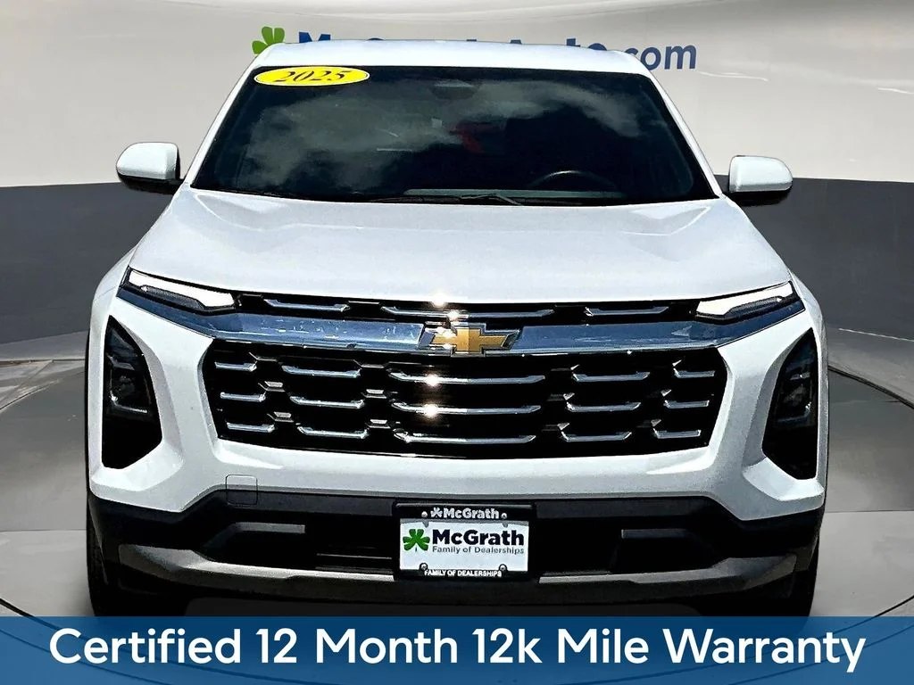 Used 2025 White Chevrolet LT image 2