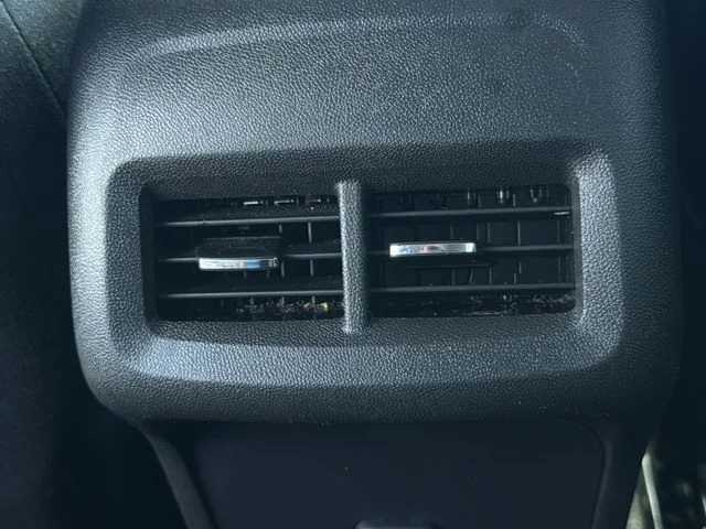 Used 2024 White GMC SLE image 18
