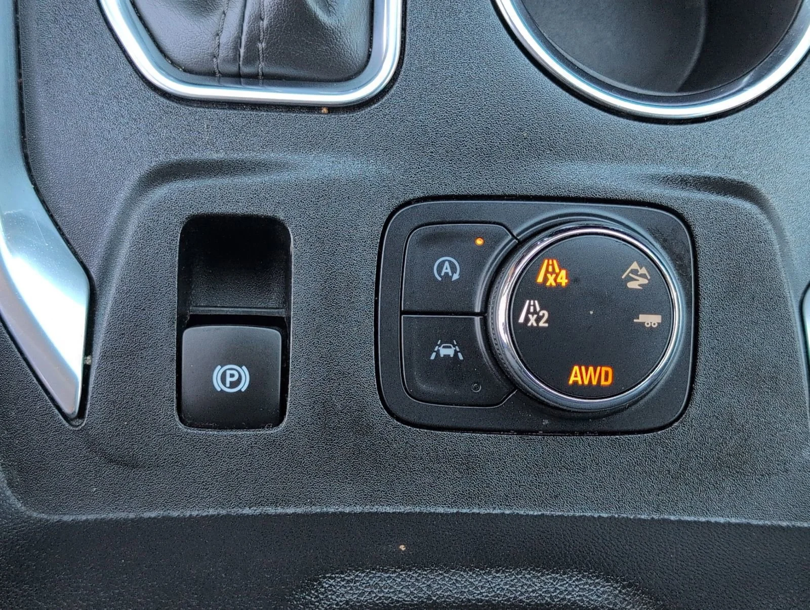 Used 2023 Mosaic Black Metallic Chevrolet Premier image 22